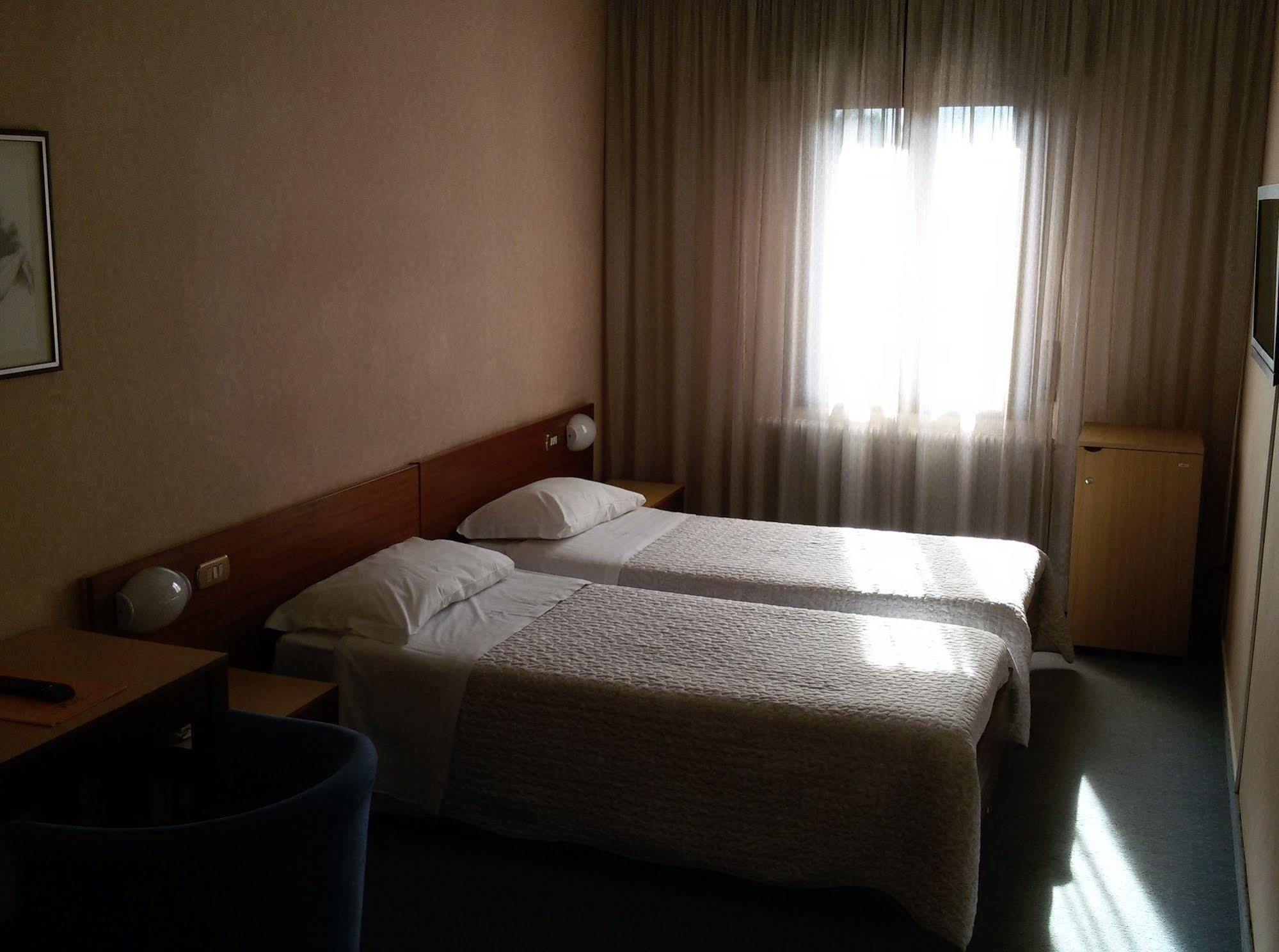 Hotel San Giorgio Удине Екстериор снимка